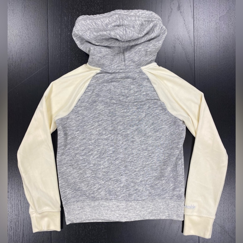 Abercrombie Kids girls zip up hoodie. Size 7/8. - Picture 2 of 3